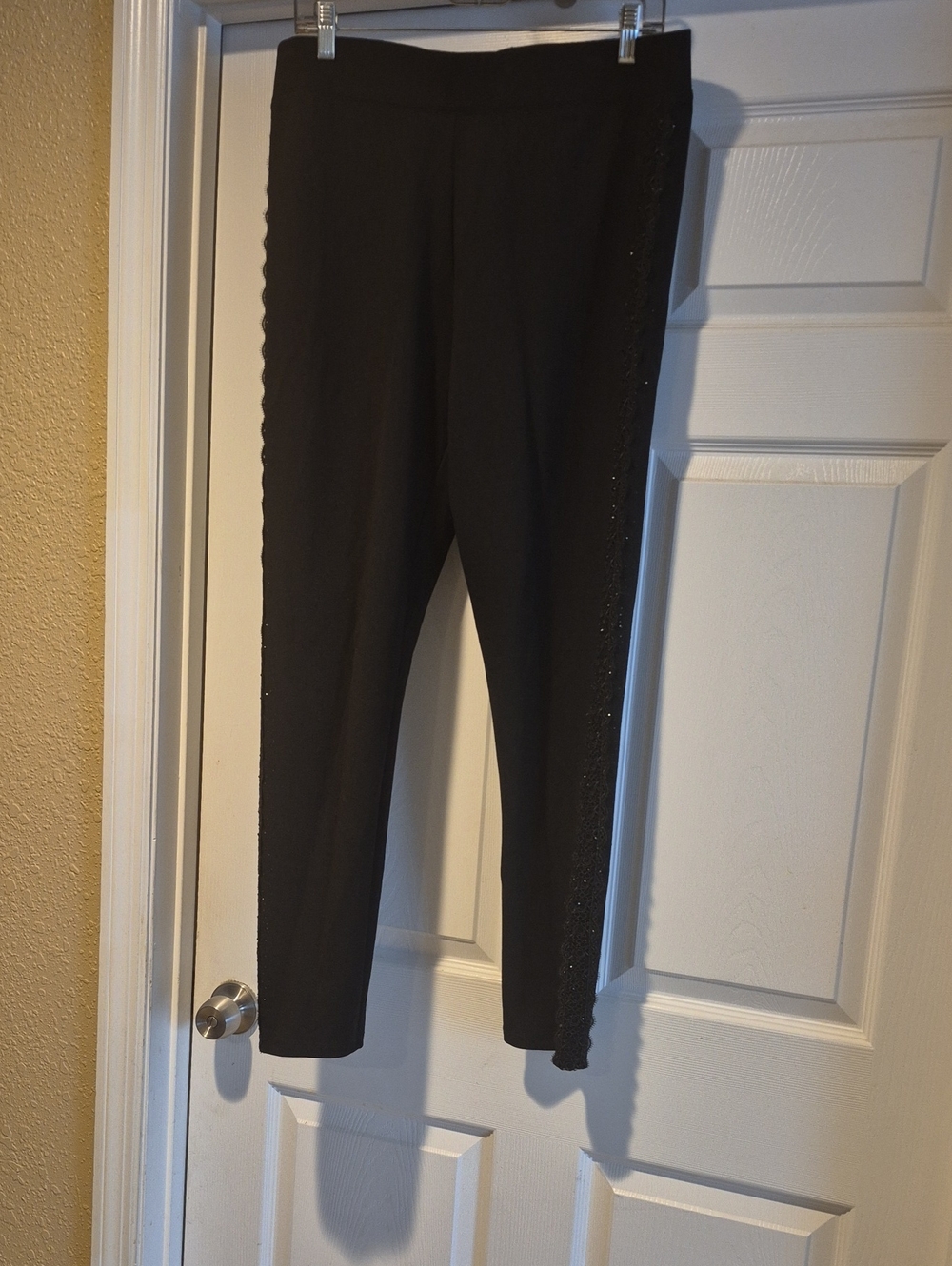 Frank Lyman Design Black Ponte Leggings with Side Detail
